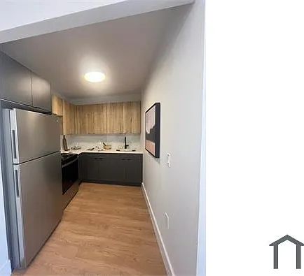 1010 Washington Ave #302 — Photo 4