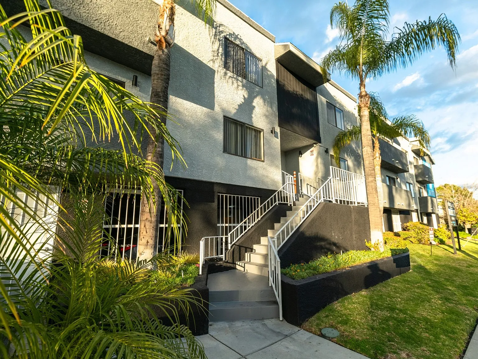 17211 Chatsworth Street — Photo 2