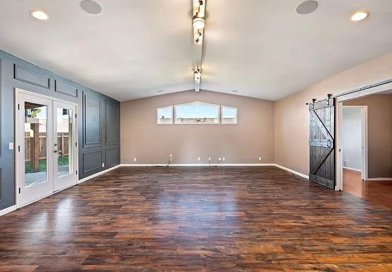 2577 Elysium Ave — Photo 35
