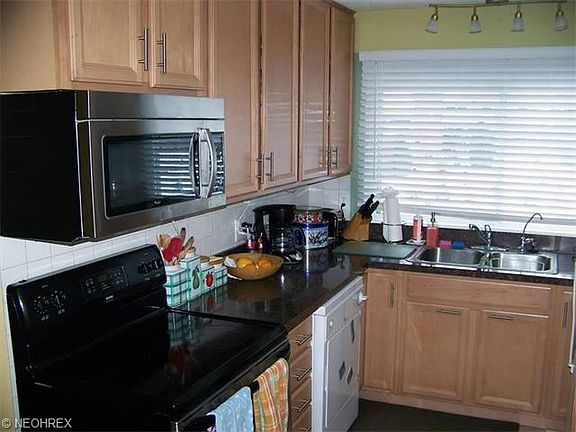 5th image of 5848 Woolman Ct APT 60