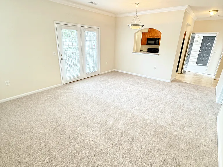 Clairmont at Farmgate — Photo 40