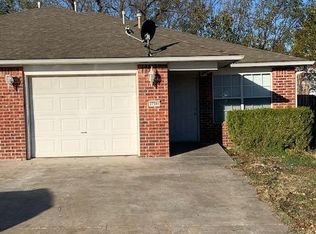 2754 Ponchartrain St #B, Springdale, AR 72764