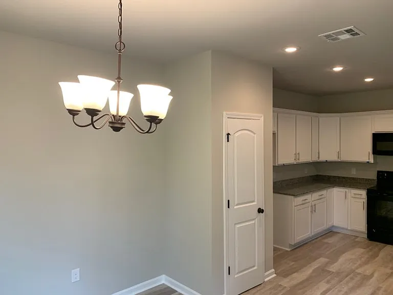 39051 Fairfield Dr — Photo 2