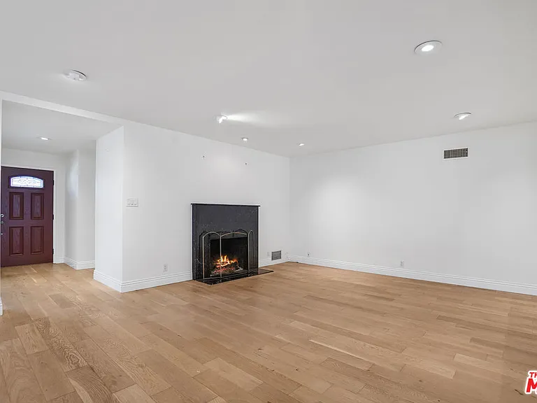 649 Tufts Ave — Photo 4