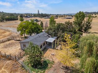 1739 Stevens Rd, Eagle Point, OR 97524