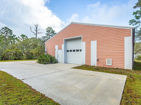 3rd image of 175 Tarpine Dr