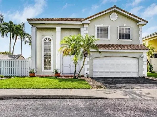 900 Richwood Terrace, Davie, FL 33325