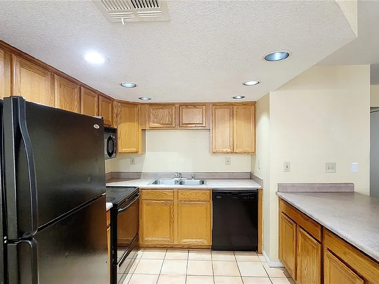 1204 Observation Dr #101 — Photo 4