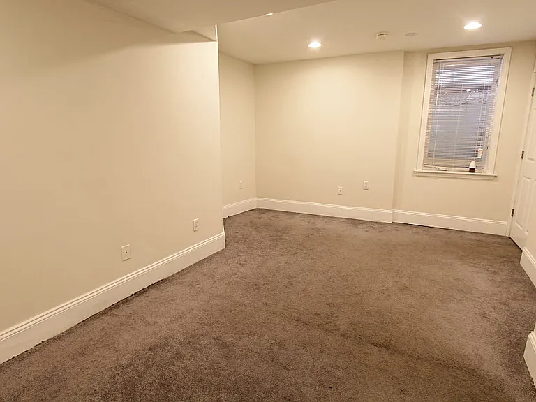 25 Aspinwall Ave #1C — Photo 3