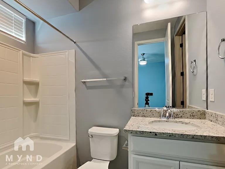 24598 W Concorda Dr — Photo 17