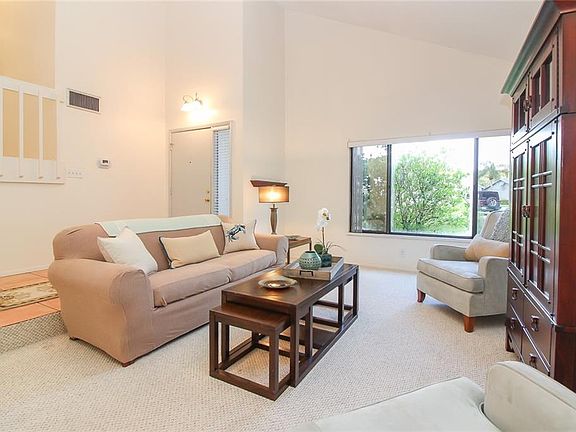 2nd image of 3937 Shady Glen Ln #4
