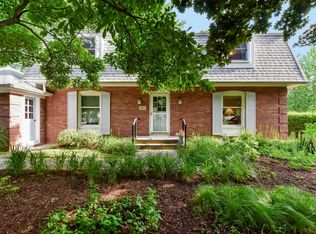 2417 Barfield Dr SE, Grand Rapids, MI 49546