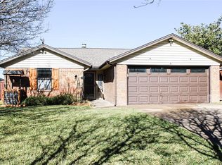 812 Phillips Dr, Ennis, TX 75119