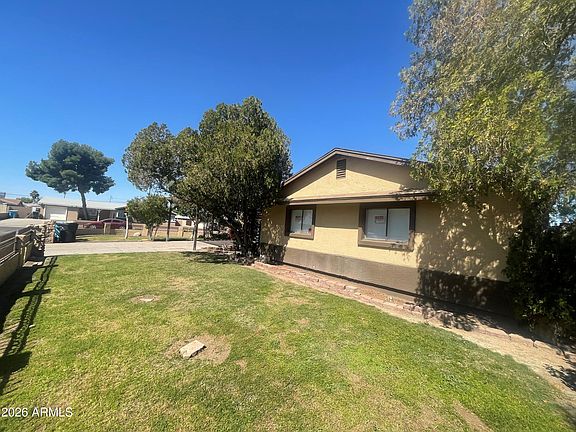 3rd image of 5526 W INDIANOLA Avenue