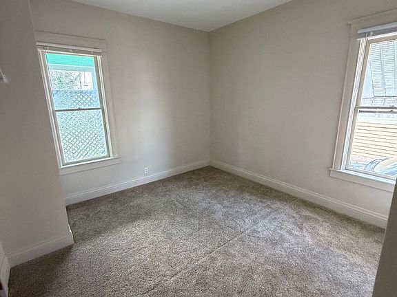 5th image of 1628 E Converse Ave