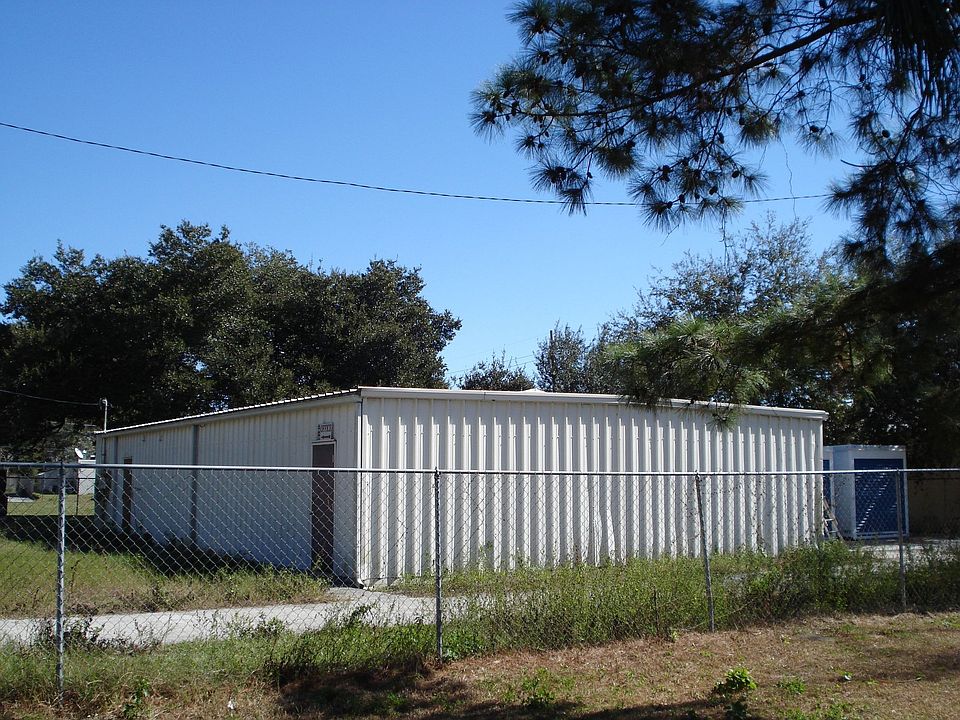 1st image of 9605 Roxbury Dr