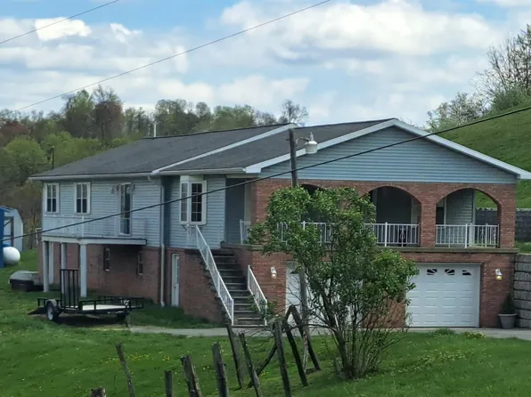 993 Daybrook Rd, Fairview, WV 26570