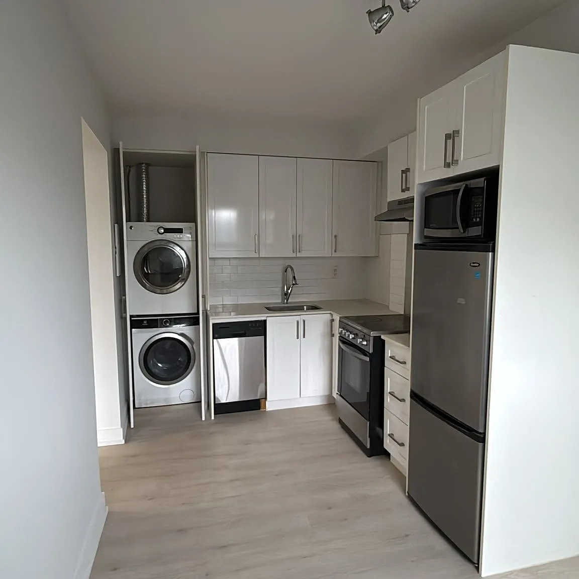 1 bed, $1,695 — Photo 2