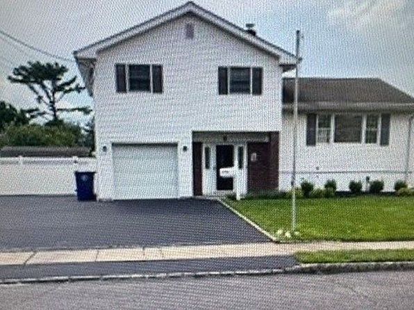 11 Suburban Rd