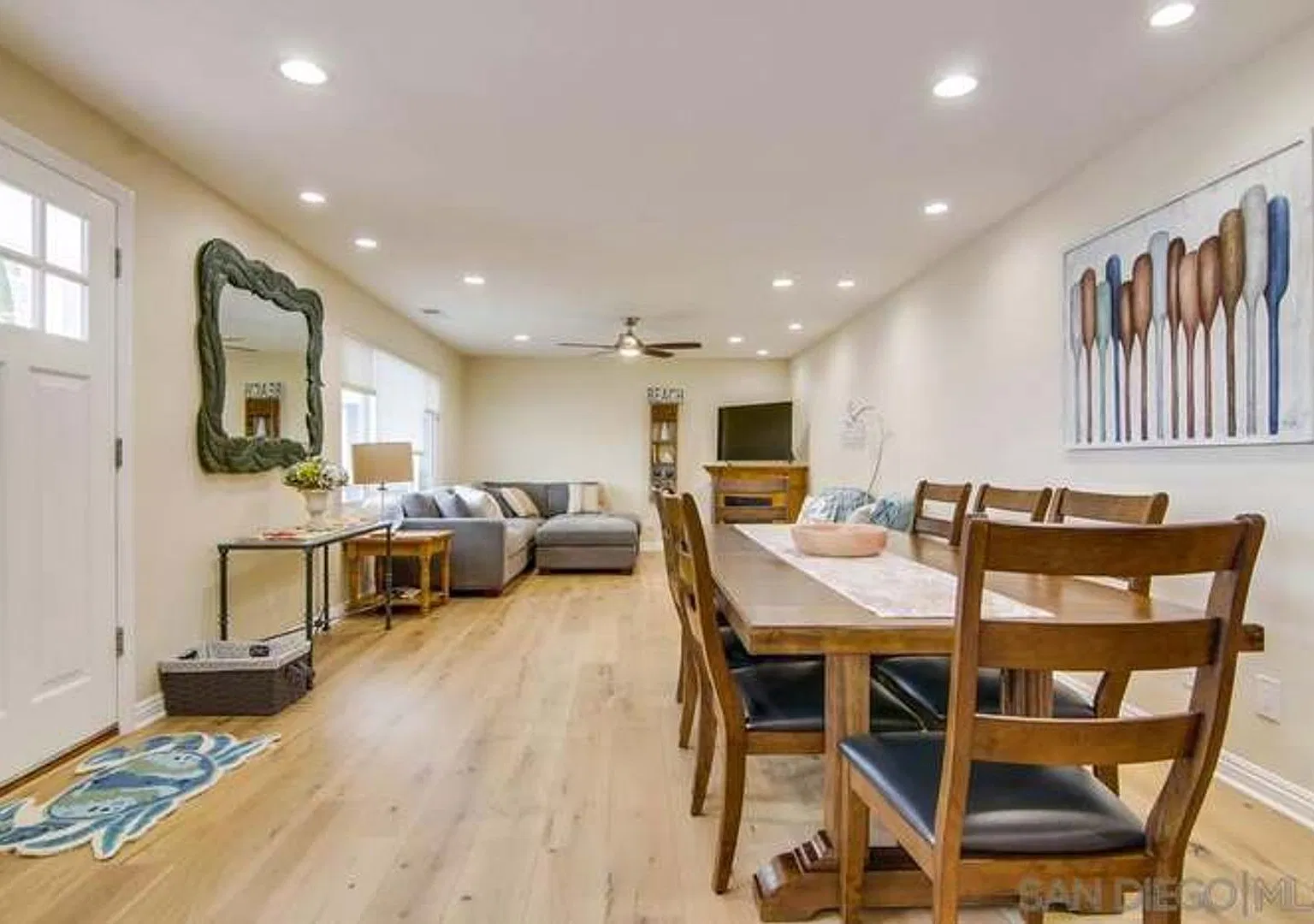 Fully Furnished Beach House in Ocean Beach! — Photo 4