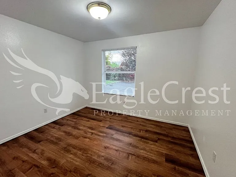 706 S College Ave — Photo 9