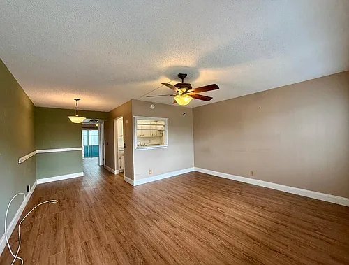 364 Camden N #364-P Photo 1