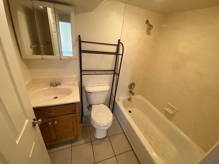 1401 N 300 W — Photo 13