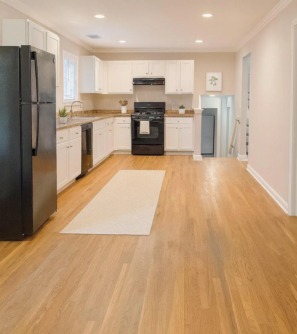 4 bed, 4.0 bath, 2000 sqft, $771 — Photo 2