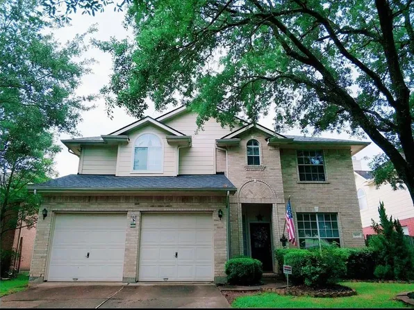 815 Featherbrook Ct, Sugar Land, TX 77479