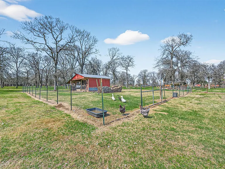 7019 Oak Ln — Photo 37