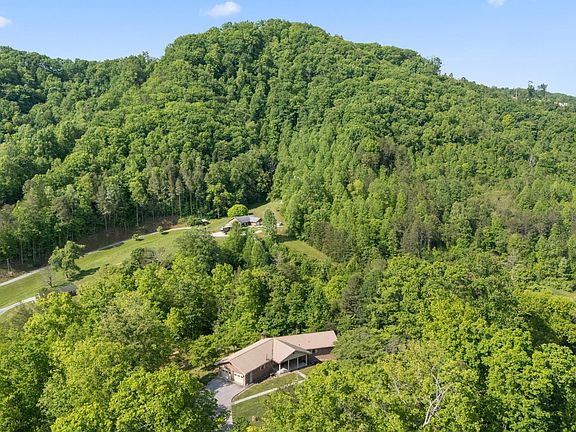3rd image of 1181 Pine Mountain Rd