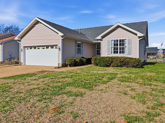 2nd image of 205 Sheridan Cir