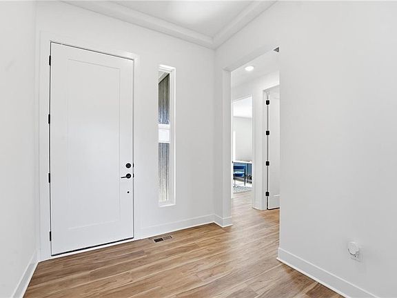 2nd image of 1835 Woodward Cir