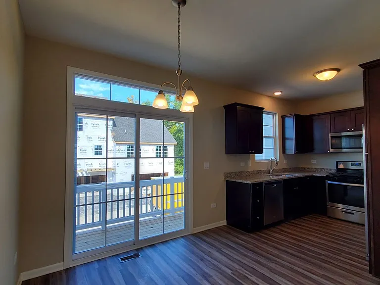 320 Timber Ridge Ct — Photo 7