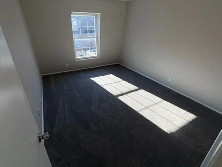 Naveen Pine Apartments — Photo 3