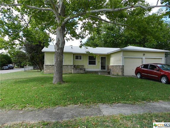 2nd image of 801 Cove Ave