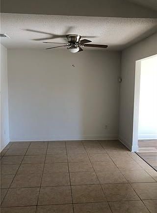 4th image of 1917 Cambridge Dr