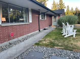 20036 3rd Pl SW, Normandy Park, WA 98166