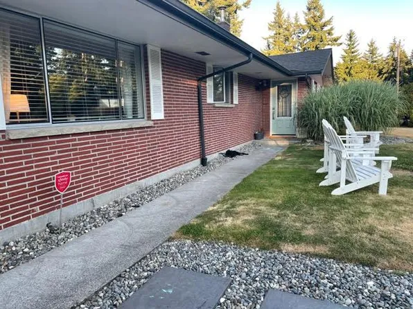 20036 3rd Pl SW, Normandy Park, WA 98166