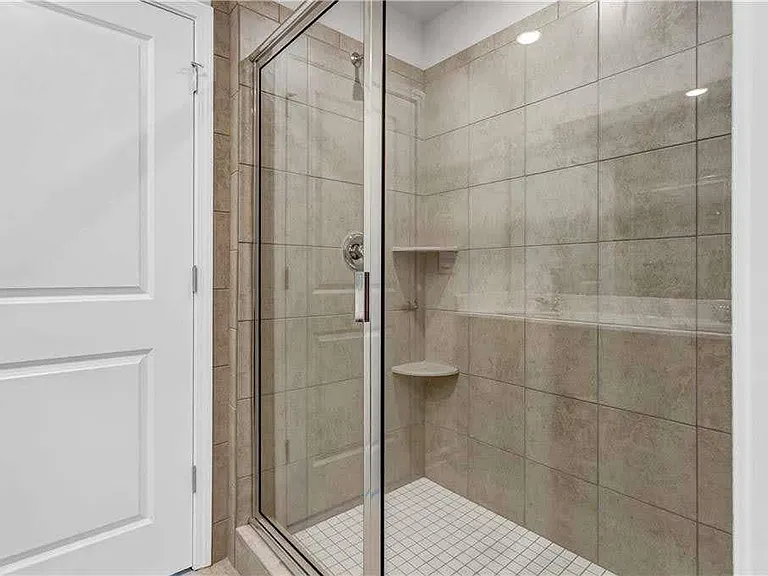 1575 Villageside Ct — Photo 22