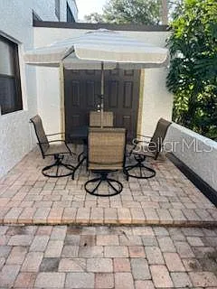3 bed, 2.0 bath, 1453 sqft, $4,200 — Photo 2