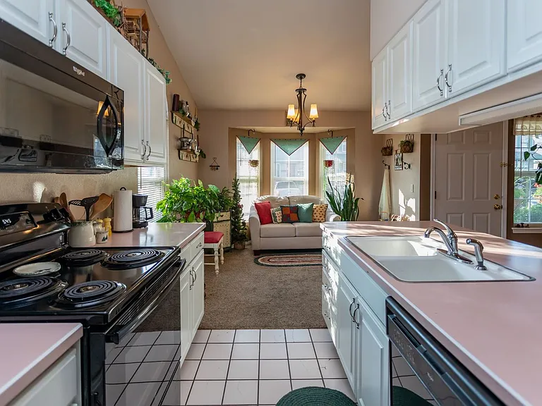 111 Iveystone Ct — Photo 8