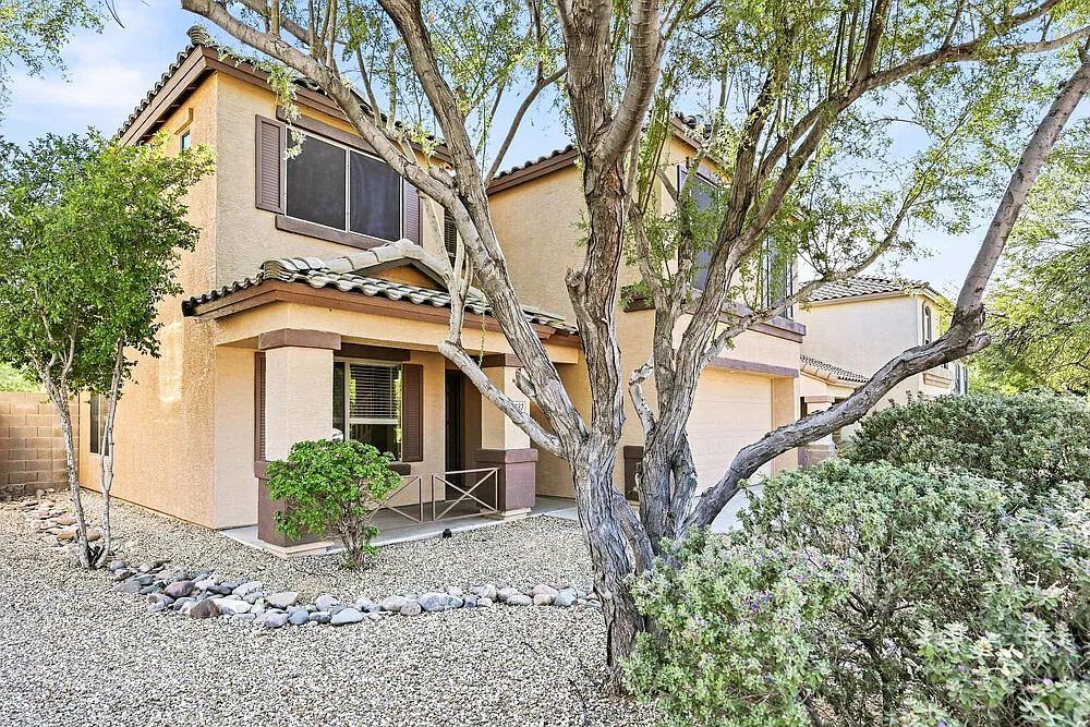 4 bed, 2.5 bath, 2232 sqft, $2,575 — Photo 4