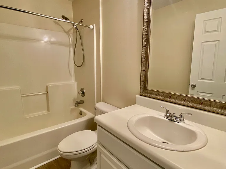 1550 Oakhill Rd — Photo 17