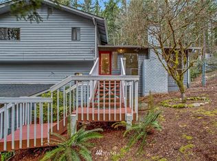 24312 SE Mirrormont Blvd, Issaquah, WA 98027