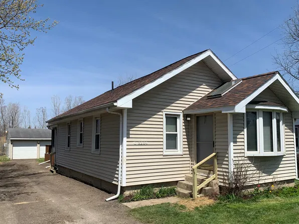 3234 Augusta St, Flint, MI 48532