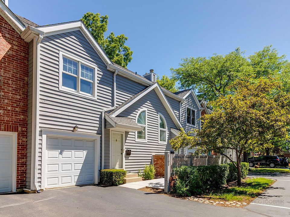 816 Chestnut St Deerfield, IL | Zillow - Apartments For Rent In Deerfield