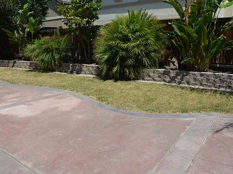 580 Lott Dr — Photo 8