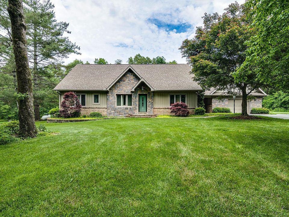 1st image of 349 Poplar Dr