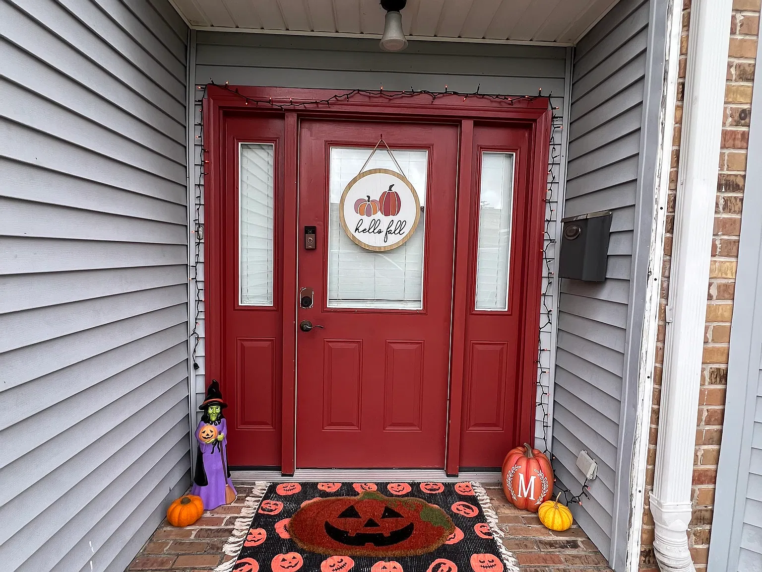 3 bed, 2.5 bath, 2100 sqft, $2,500 — Photo 2